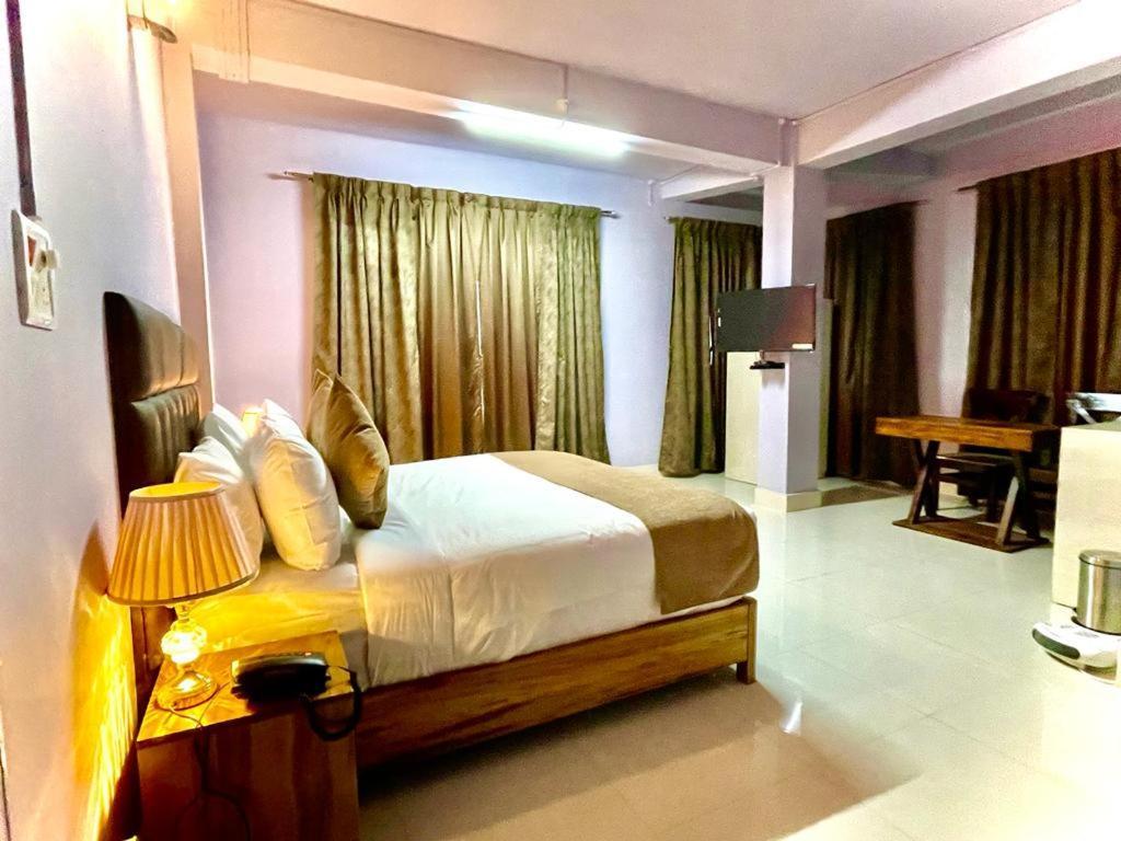 La Colline Resort Kohima Exterior foto